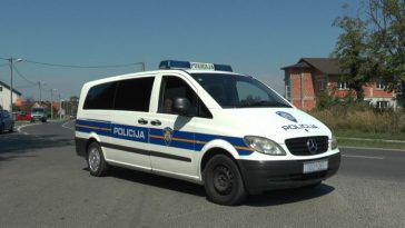 policija policijski kombi