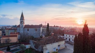 Tar Foto Turistička zajednica Tar Vabriga crkva