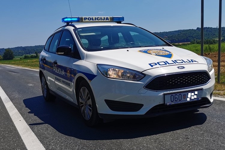 policija