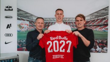 Rocco Žiković potpisao novi ugovor s REd Bullom Salzburg - veljača 2023 - Foto privatni arhiv