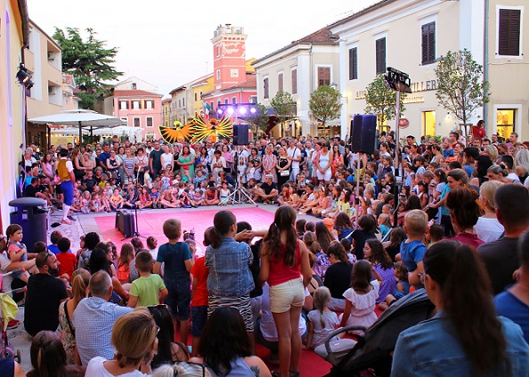 FUČ u Novigradu - Festival uličnih čarobnjaka