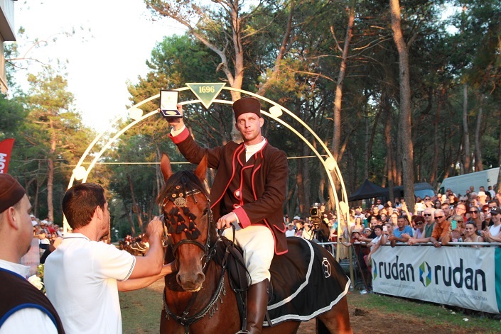 Slavodobitnik Trke na prstenac 2023. - Foto TZ i Općina Barban