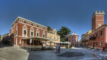 Foto Turistička zajednica grada Novigrada - Gradska uprava na Velikom trgu