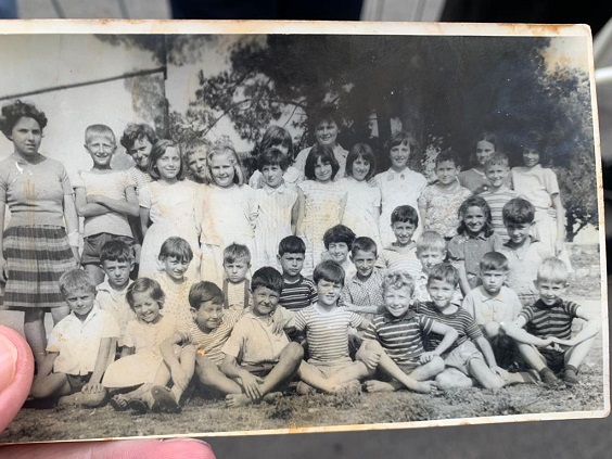 Učenici iz Tara koji su krenulu u školu 1963.