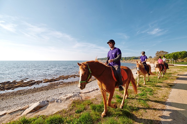 jahaje konji turistička zajednica ljeto ljetni kamp