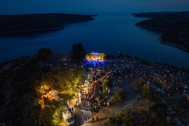 Foto Loris Zupanc - TZ Marčana koncert oliverove večeri rakalj