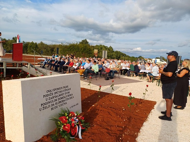 Foto Općina Višnjan tičan spomen park antifašist