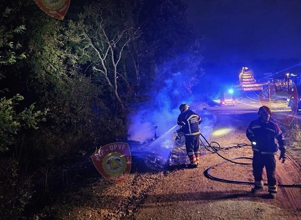 Foto Vatrogasci Umag - požar kamp kućice u Špini