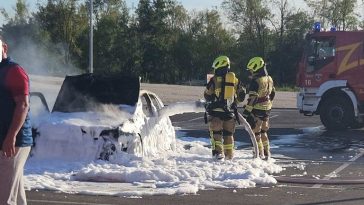 Požar automobila u Žbandaju ispred Plodina - Foto Istra Terra Magica