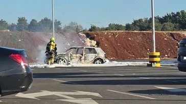 Požar automobila u Žbandaju ispred Plodina - Foto Istra Terra Magica