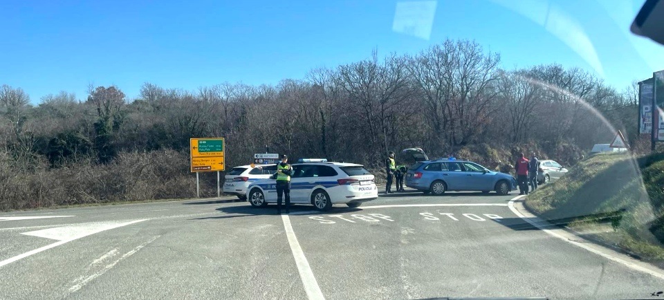 policija promet zaustavlja